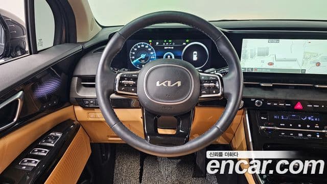 Kia Carnival 2023 — ფოტო 13/20