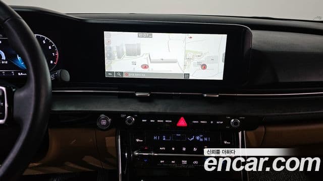 Kia Carnival 2023 — ფოტო 14/20
