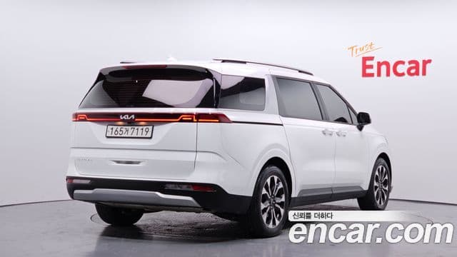 Kia Carnival 2021 — Фото 2/20