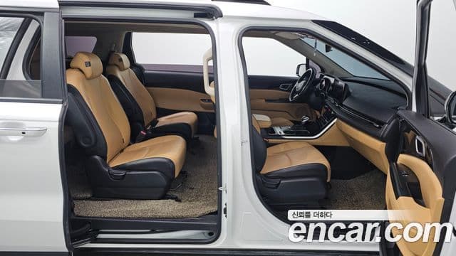 Kia Carnival 2021 — Фото 11/20