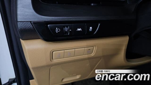 Kia Carnival 2021 — Фото 17/20