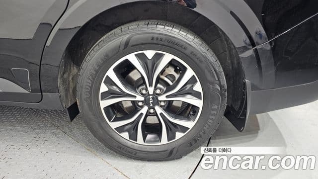 Kia Carnival 2023 — Şəkil 5/20