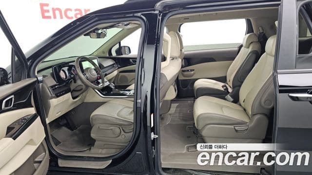 Kia Carnival 2023 — Şəkil 10/20