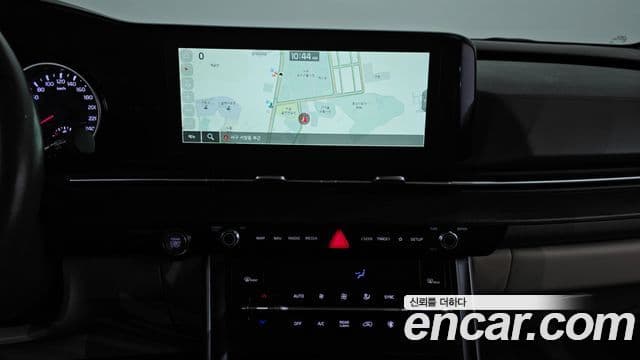 Kia Carnival 2023 — фото 14 из 20