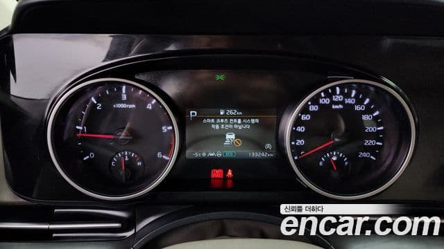 Kia Carnival 2020 — ფოტო 9/20