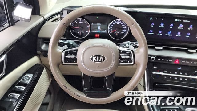 Kia Carnival 2020 — ფოტო 11/20