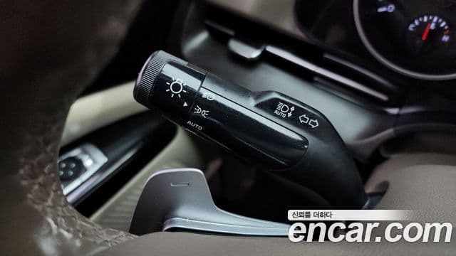 Kia Carnival 2020 — ფოტო 19/20