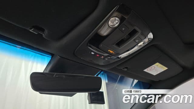 Kia K8 2021 — Şəkil 18/20