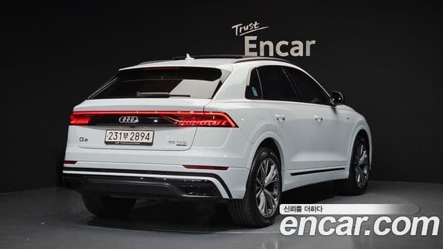 Audi Q8 2022 — Photo 12/20