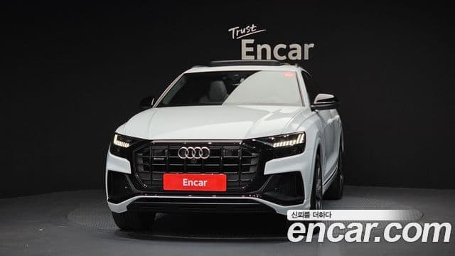 Audi Q8 2022 — Photo 8/20