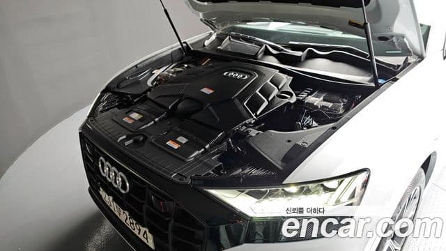 Audi Q8 2022 — Photo 14/20