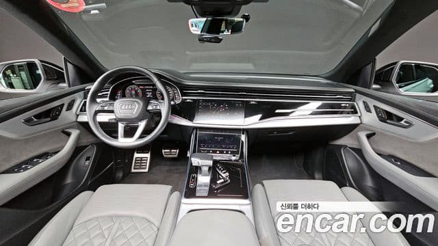 Audi Q8 2022 — Photo 7/20