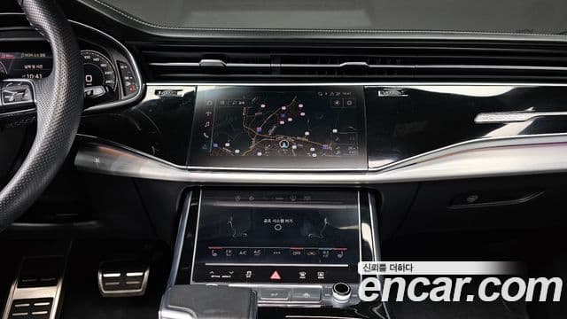 Audi Q8 2022 — Photo 3/20