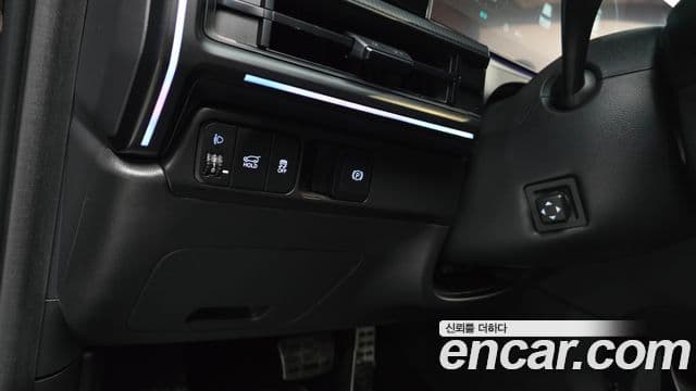 Hyundai Santa Fe 2023 — ფოტო 14/20