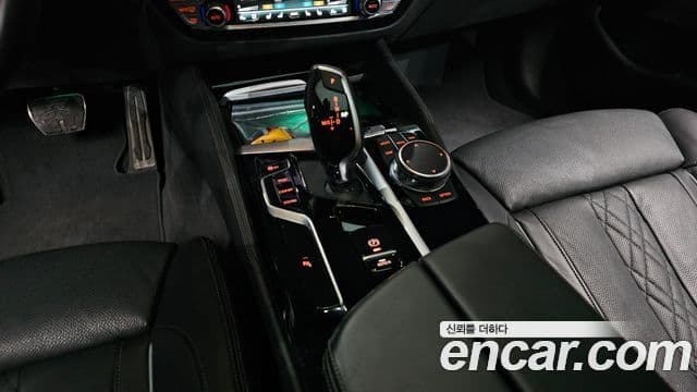BMW 5 Series 2023 — ფოტო 9/20
