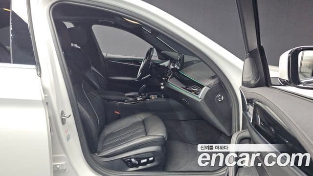 BMW 5 Series 2023 — ფოტო 11/20