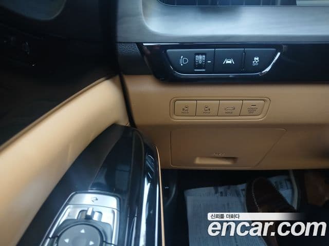 Kia Carnival 2021 — Şəkil 12/20