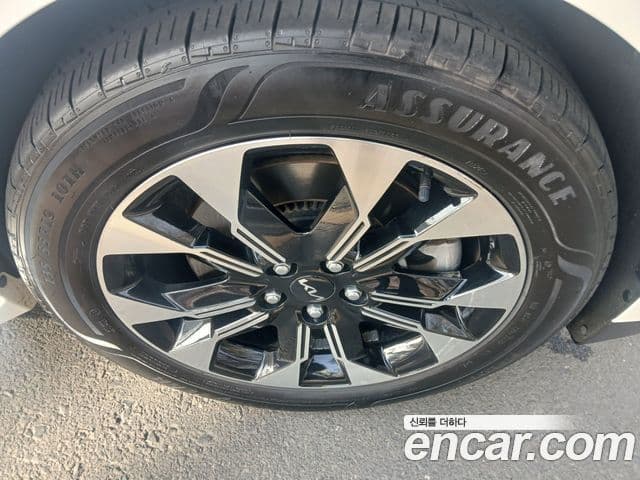 Kia Carnival 2021 — Şəkil 18/20