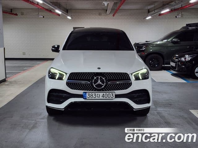 Mercedes-Benz GLE-Class 2022 — Photo 6/20