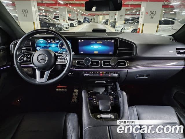 Mercedes-Benz GLE-Class 2022 — Photo 18/20