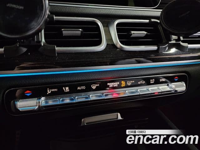 Mercedes-Benz GLE-Class 2022 — Photo 14/20
