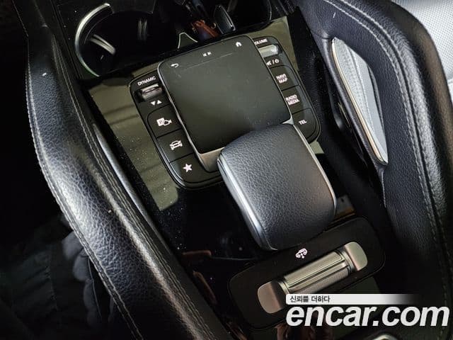 Mercedes-Benz GLE-Class 2022 — Photo 13/20