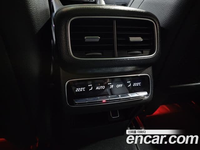 Mercedes-Benz GLE-Class 2022 — Photo 12/20