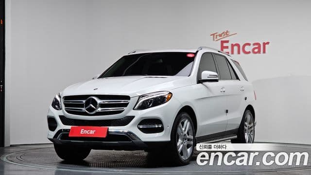 Mercedes-Benz GLE-Class 2018 — Photo 2/20