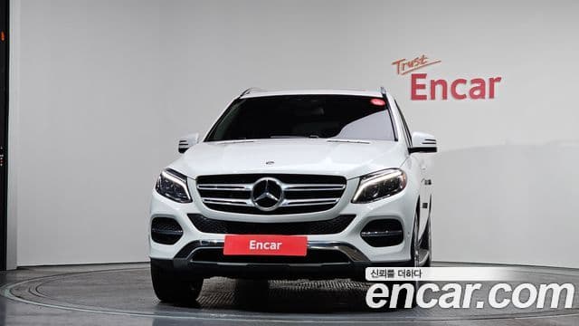 Mercedes-Benz GLE-Class 2018 — Photo 12/20