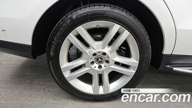 Mercedes-Benz GLE-Class 2018 — Photo 1/20