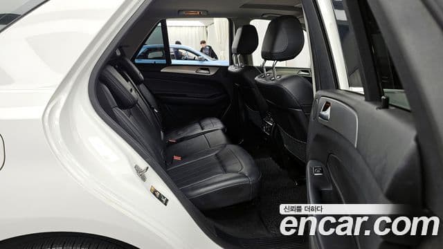 Mercedes-Benz GLE-Class 2018 — Photo 14/20