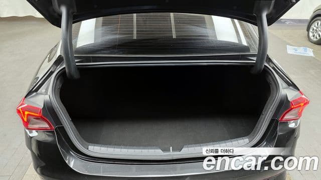 Kia K5 2022 — Şəkil 19/20