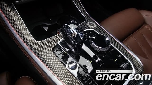 BMW X5 2022 — ფოტო 7/20