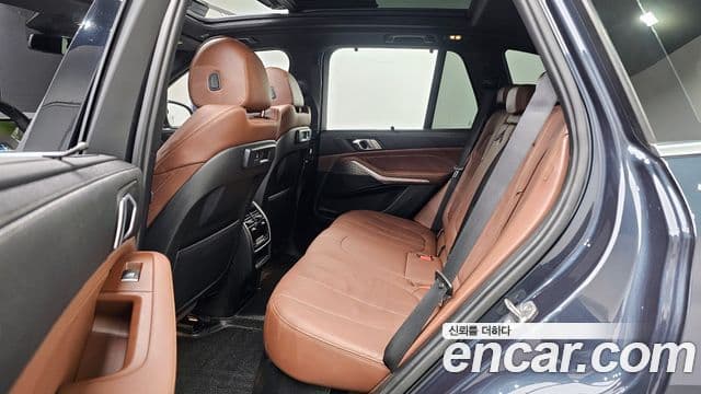 BMW X5 2022 — ფოტო 13/20