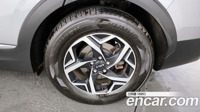 Kia Sportage 2021 — ფოტო 5/20