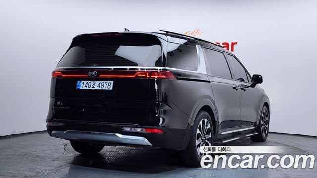 Kia Carnival 2021 — Фото 2/20