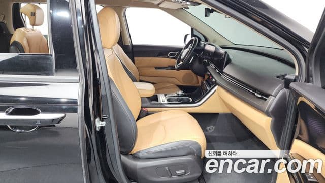 Kia Carnival 2021 — Фото 11/20