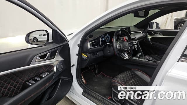 Genesis G70 2019 — ფოტო 7/20