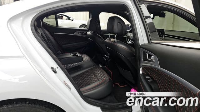 Genesis G70 2019 — ფოტო 20/20