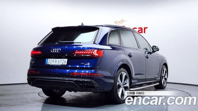 Audi Q7 2022 — Şəkil 1/20