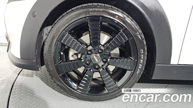 Mini Cooper S Convertible 2023 — фото 5 из 20