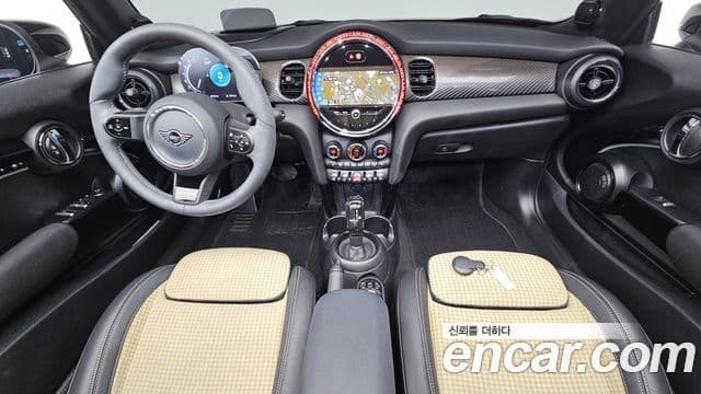 Mini Cooper S Convertible 2023 — ფოტო 7/20