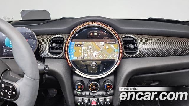 Mini Cooper S Convertible 2023 — ფოტო 15/20