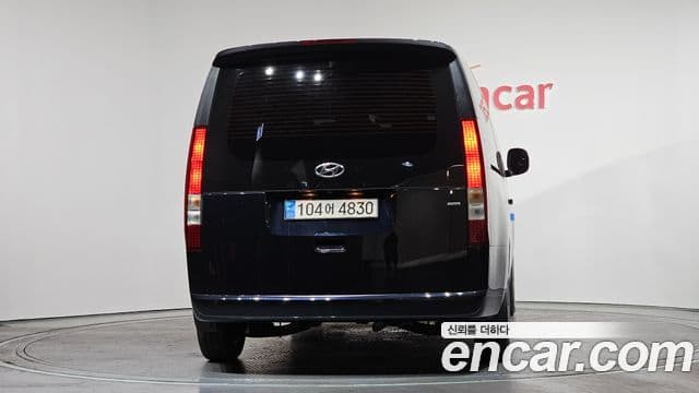 Hyundai Staria 2023 — Фото 4/20