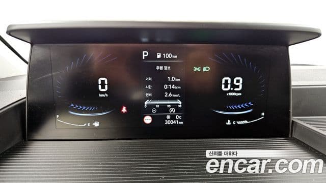 Hyundai Staria 2023 — Фото 8/20