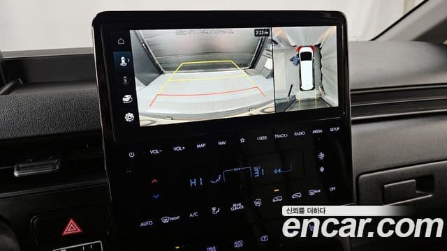 Hyundai Staria 2023 — Фото 17/20