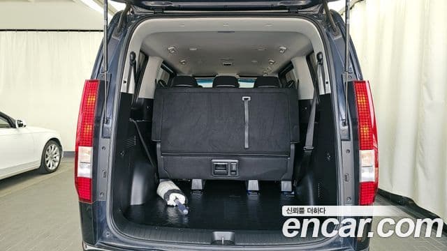 Hyundai Staria 2023 — фото 20 из 20