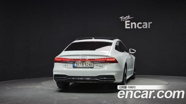 Audi A7 2020 — ფოტო 4/20