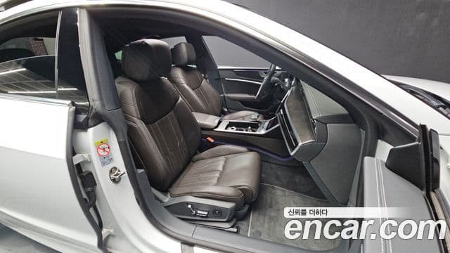 Audi A7 2020 — фото 11 из 20