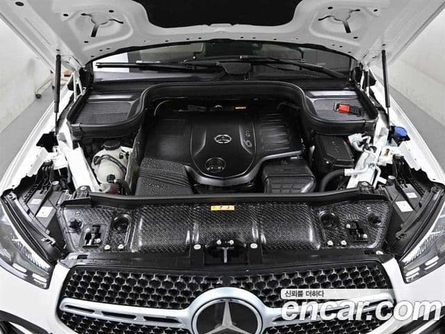 Mercedes-Benz GLE-Class 2025 — ფოტო 5/20